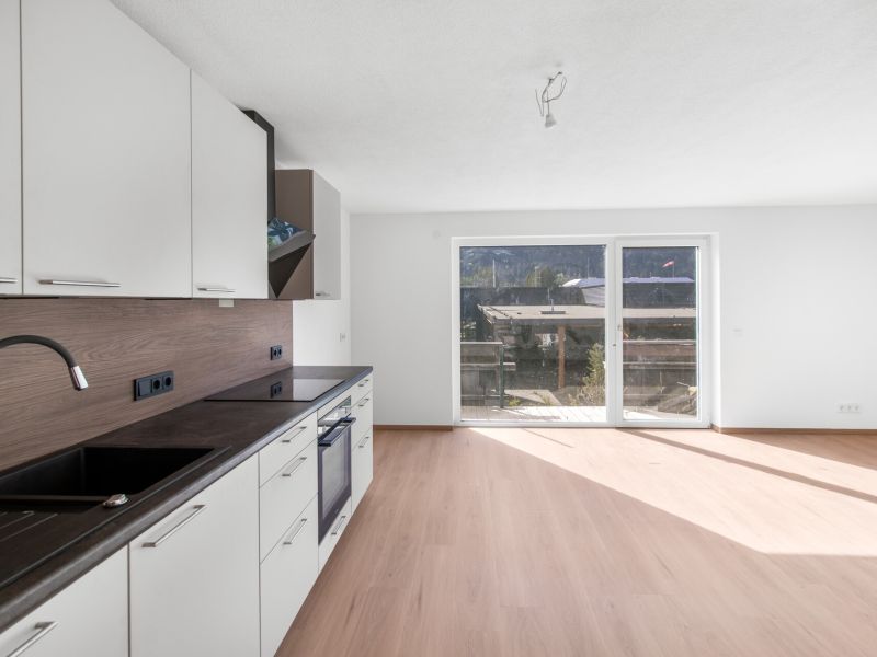 Erstbezug nach Kernsanierung – Stilvolle 2- Zimmer-Wohnung ab sofort verfügbar